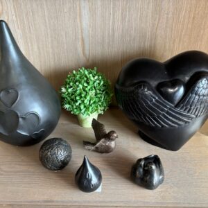 Mini Urns & Large Urns Comparison 1 | Memorial Urns